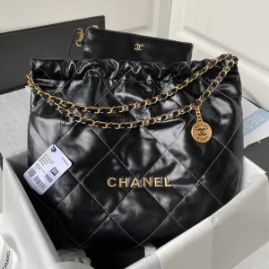 22 Large Handbags