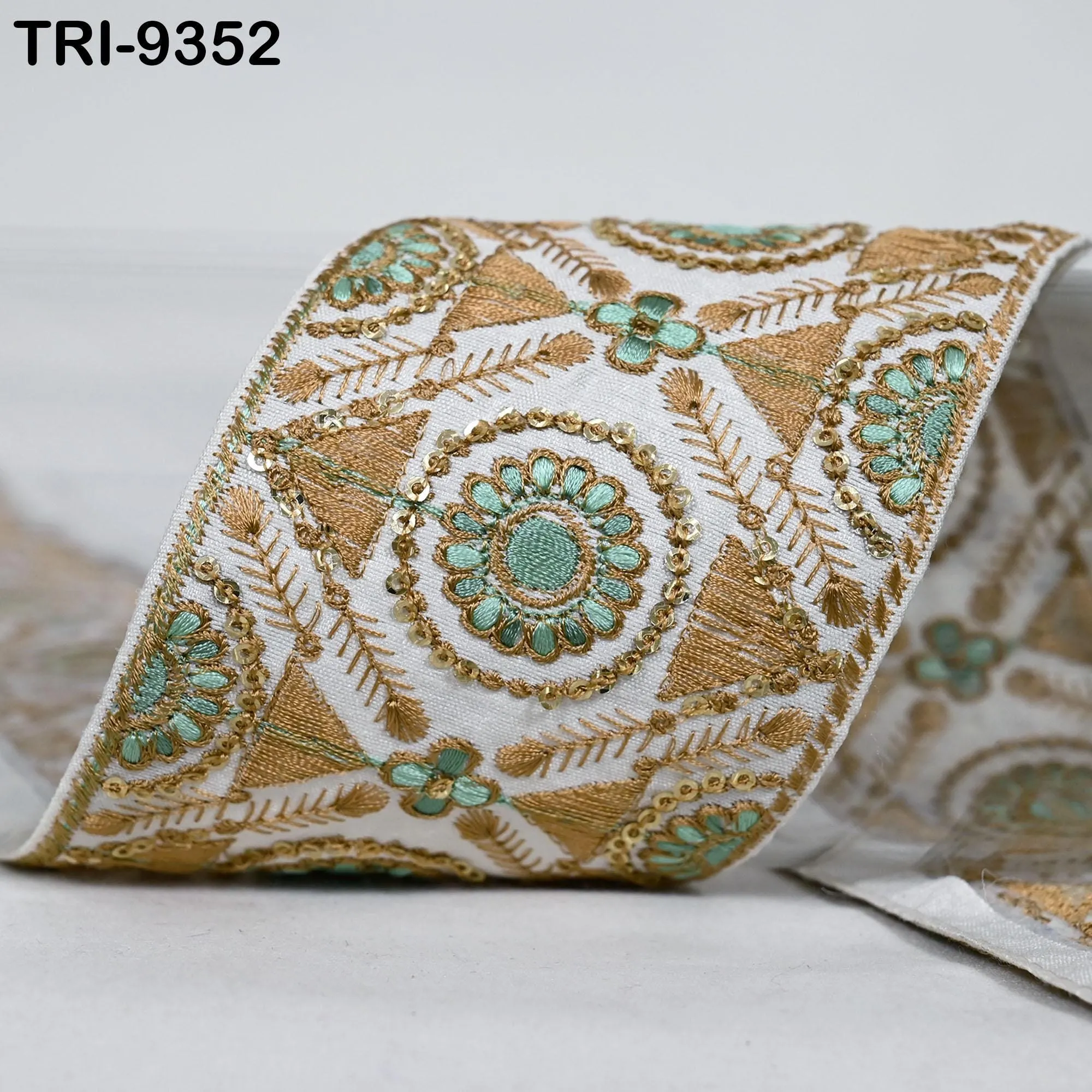 9 Yard 8cm Indian Trims Embroidered Decorative Fabric Laces Sari Border Saree Ribbon Curtains Home Decor Sewing Accessory DIY Crafting