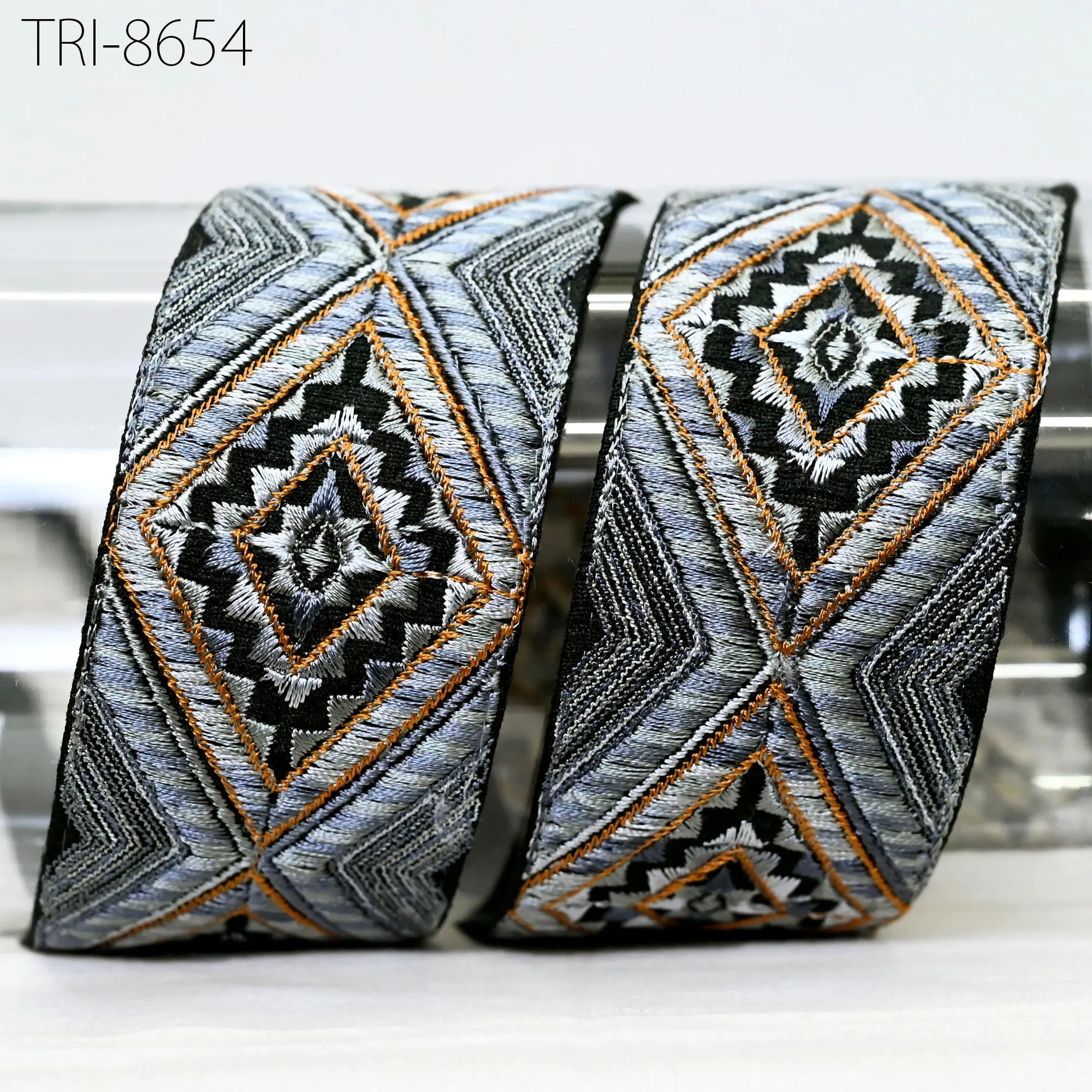 9 Yard Grey Indian 5 CM Sari Border Embellishments Embroidery Trim Embroidered Saree Ribbon Crafting Curtain Headbands Dog Collar Tote Bag