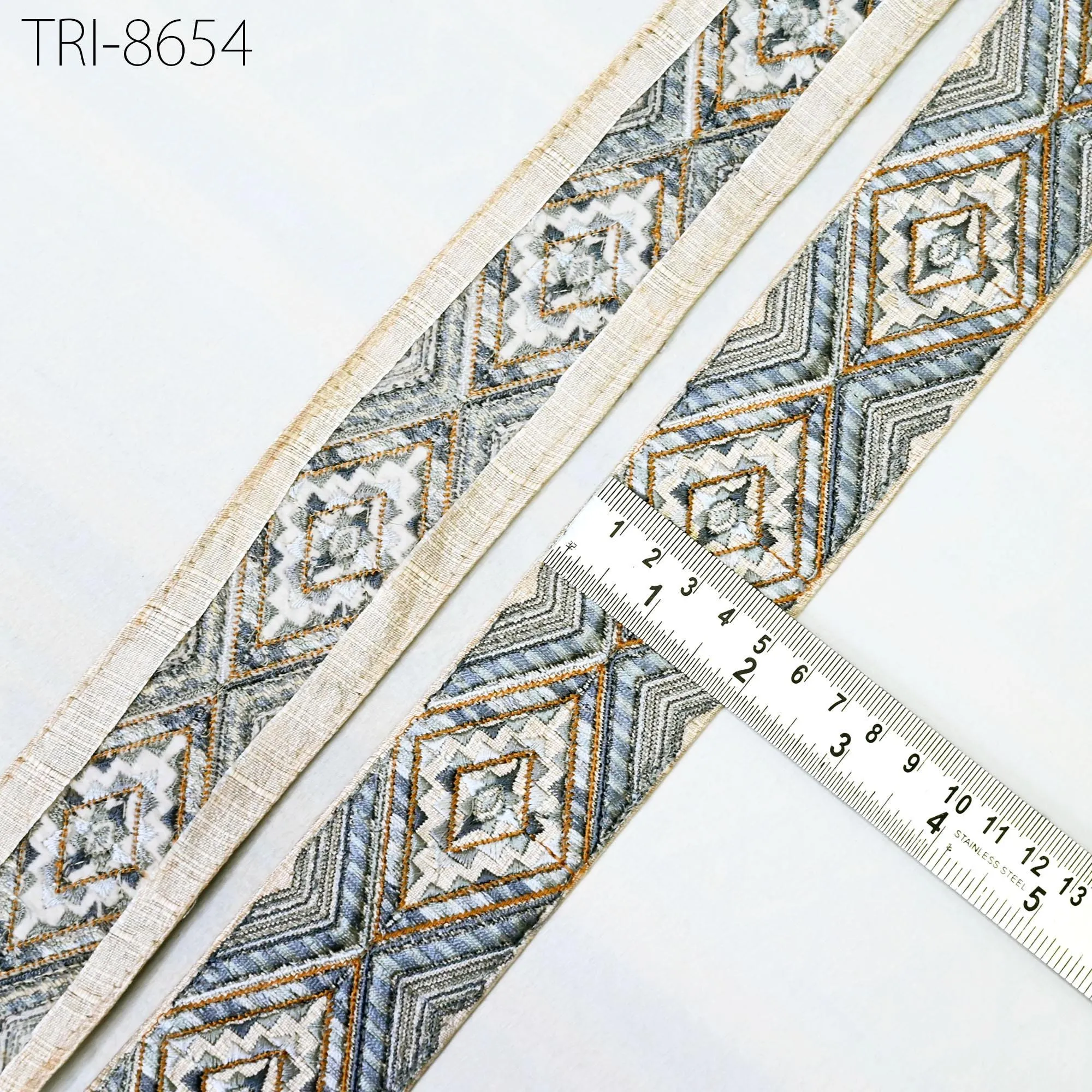 9 Yard Grey Indian 5 CM Sari Border Embellishments Embroidery Trim Embroidered Saree Ribbon Crafting Curtain Headbands Dog Collar Tote Bag