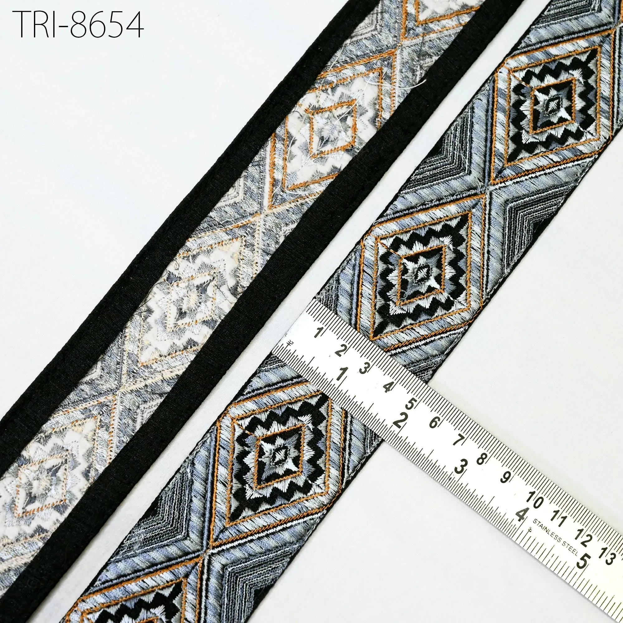 9 Yard Grey Indian 5 CM Sari Border Embellishments Embroidery Trim Embroidered Saree Ribbon Crafting Curtain Headbands Dog Collar Tote Bag
