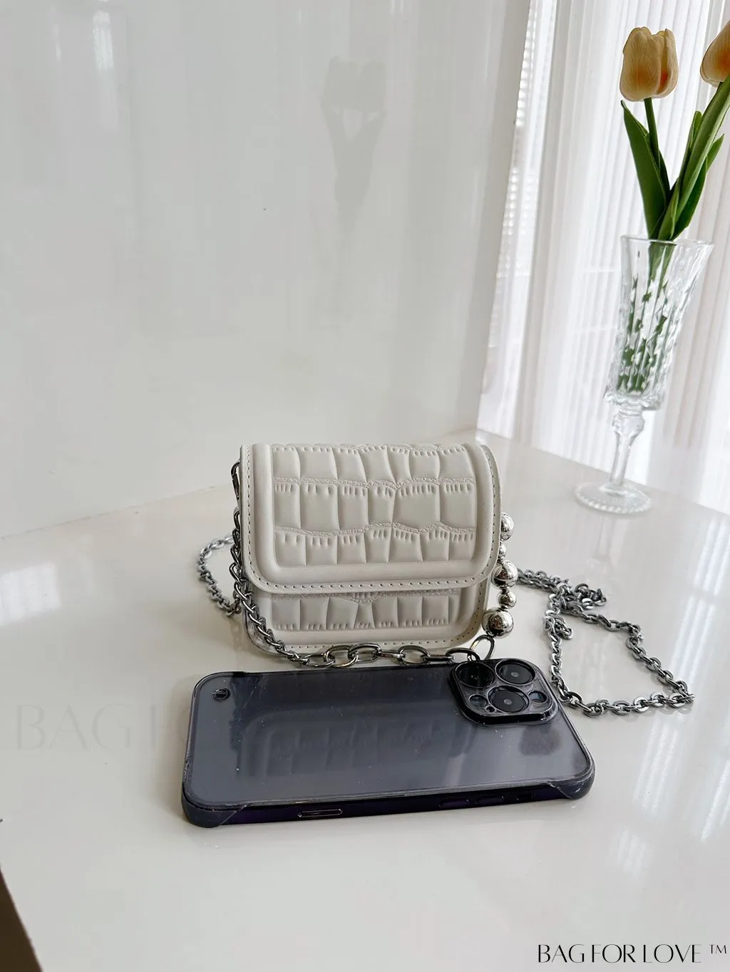 BagForLove - Chic Crocodile Pattern Flap Handbag with Metallic Chain Strap