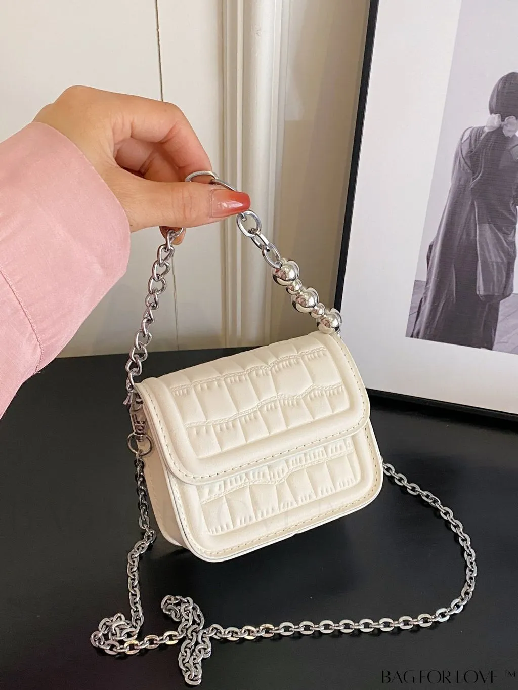 BagForLove - Chic Crocodile Pattern Flap Handbag with Metallic Chain Strap