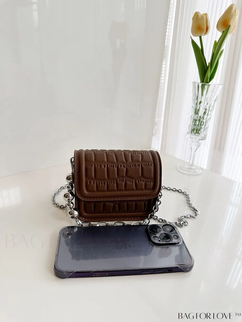 BagForLove - Chic Crocodile Pattern Flap Handbag with Metallic Chain Strap