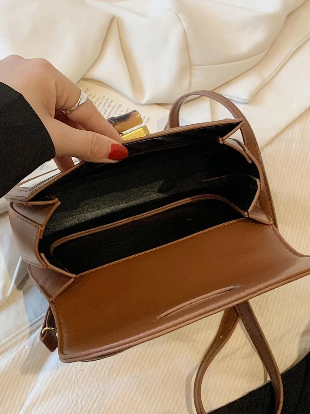 BagForLove - Compact Contrast Straw Bag with Bamboo Joint Handle - Perfect for Vacation