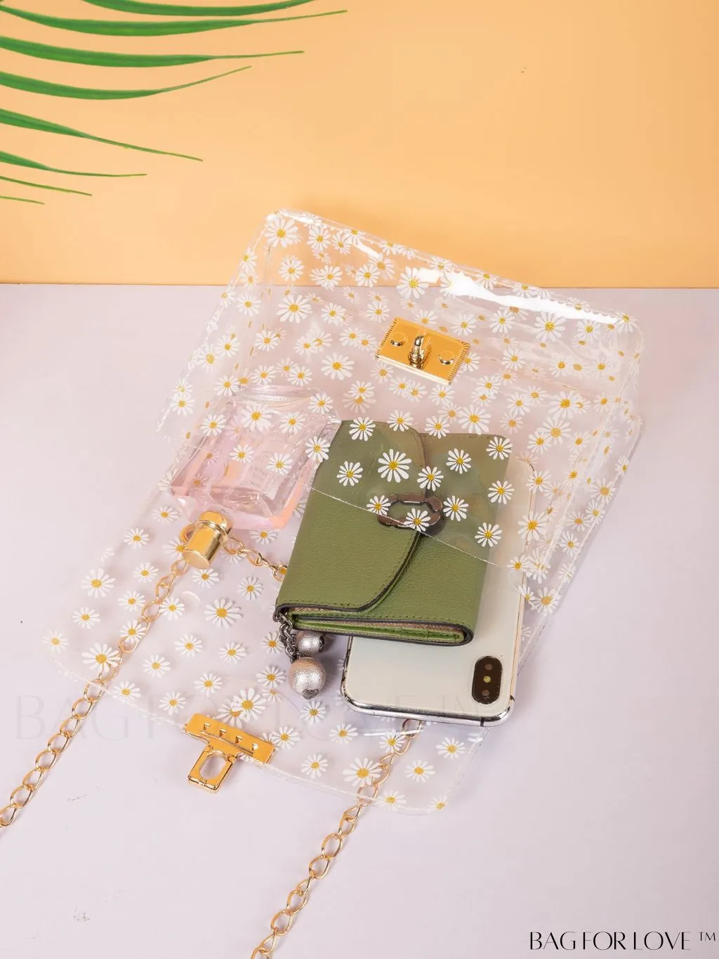BagForLove - Dainty Daisy Twist Lock Crossbody: Compact Style for Everyday Elegance