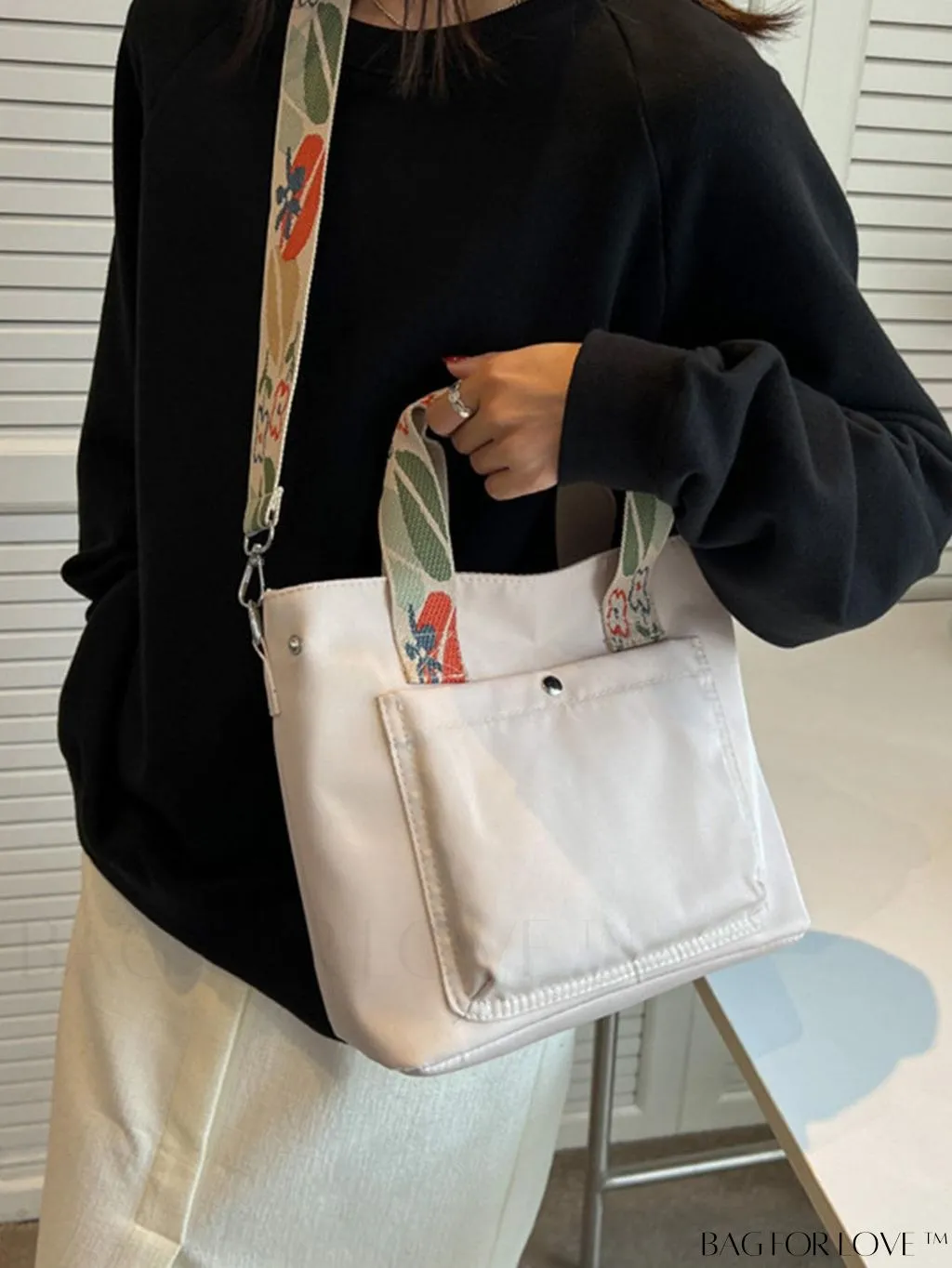 BagForLove - Fashionable Waterproof Tote Bag for Women: Spacious, Stylish, and Versatile