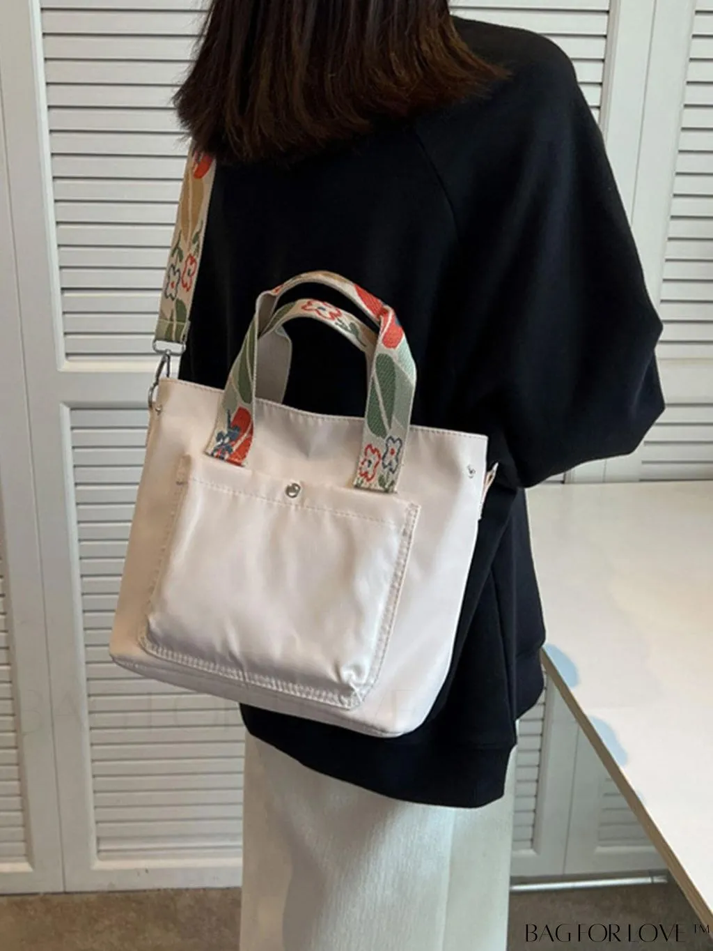 BagForLove - Fashionable Waterproof Tote Bag for Women: Spacious, Stylish, and Versatile
