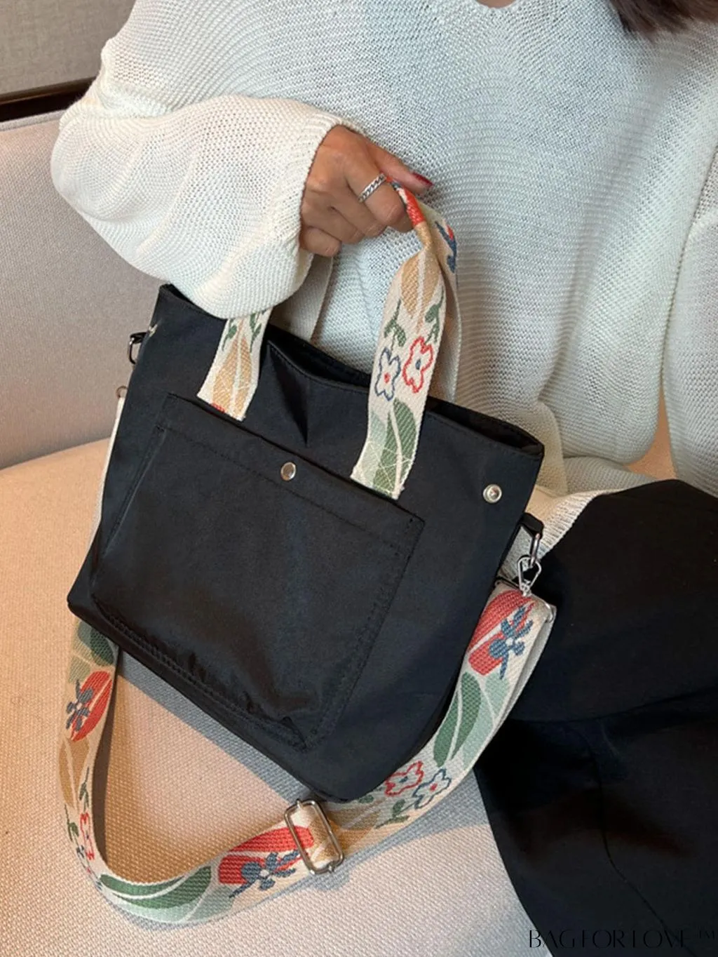 BagForLove - Fashionable Waterproof Tote Bag for Women: Spacious, Stylish, and Versatile