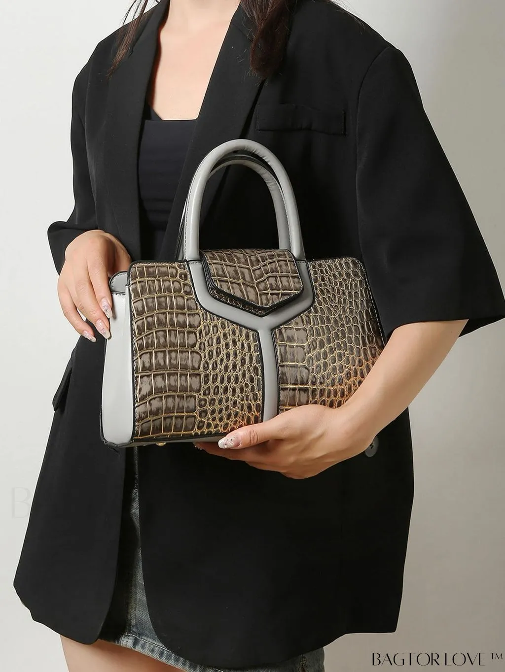 BagForLove - Large Capacity Crocodile Pattern Handbag: Fashionable, Elegant, and Versatile