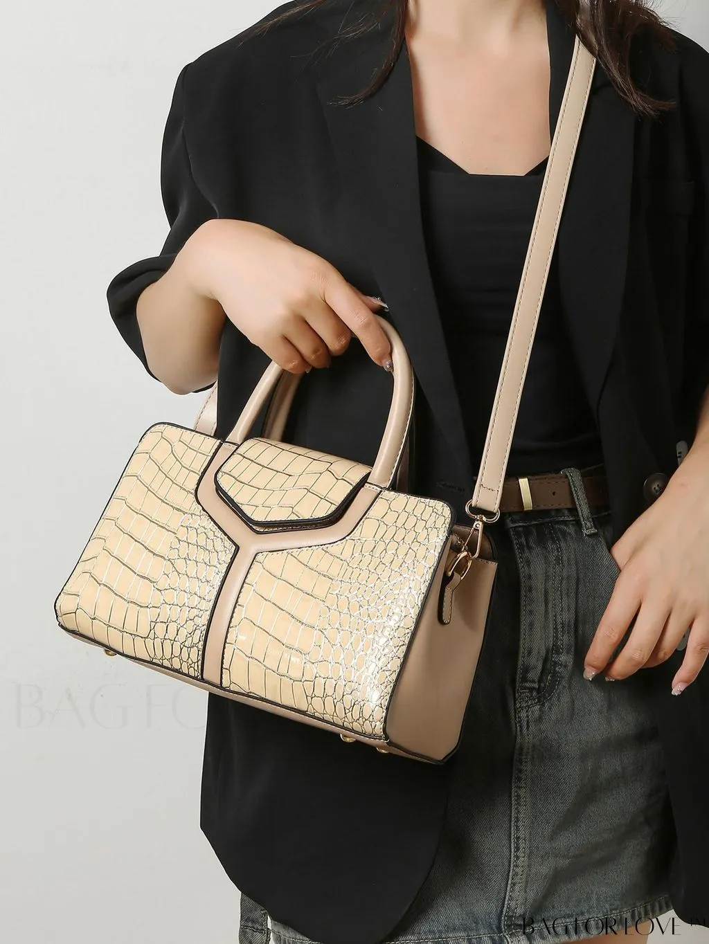 BagForLove - Large Capacity Crocodile Pattern Handbag: Fashionable, Elegant, and Versatile