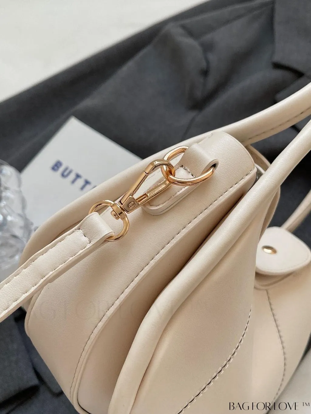 BagForLove - Stylish Armpit Bag: Adjustable Strap for Modern Fashion Enthusiasts