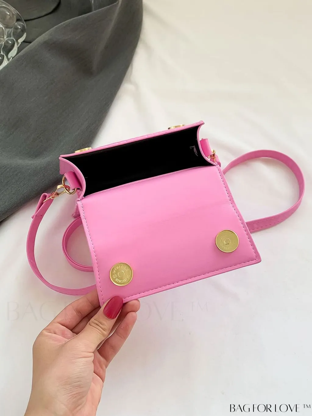 BagForLove - Stylish Compact PU Handbag with Flap Design - Mini Square