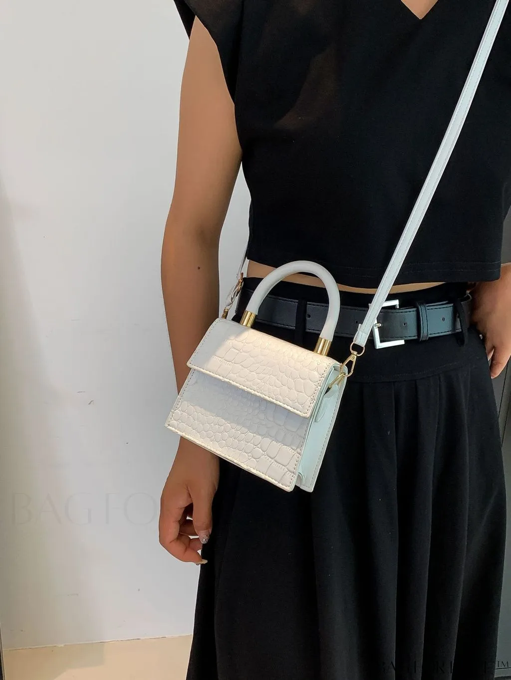 BagForLove - Stylish Compact PU Handbag with Flap Design - Mini Square