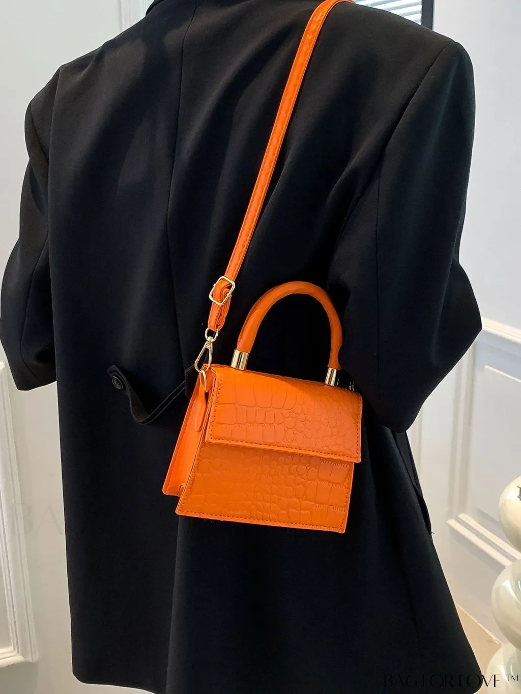 BagForLove - Stylish Compact PU Handbag with Flap Design - Mini Square