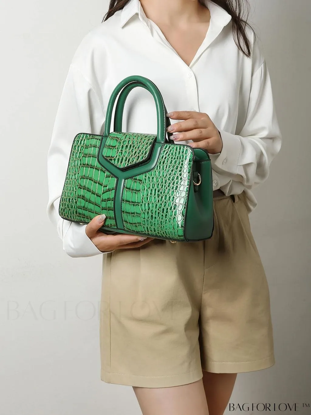 BagForLove - Stylish Crocodile Pattern Handbag: Fashionable, Spacious, and Versatile Crossbody Purse