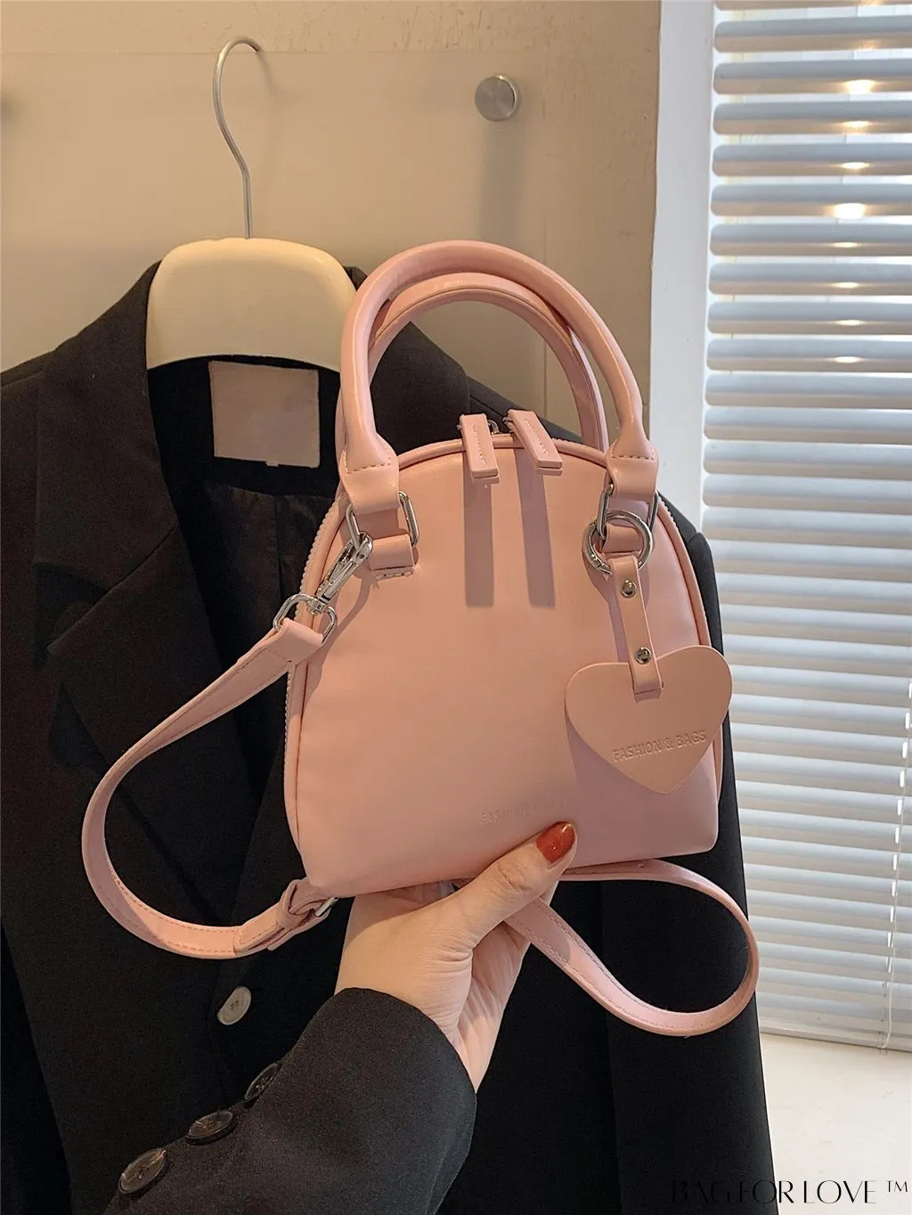 BagForLove - Stylish Seashell Tote Bag: Mini and Versatile with Dual Handles