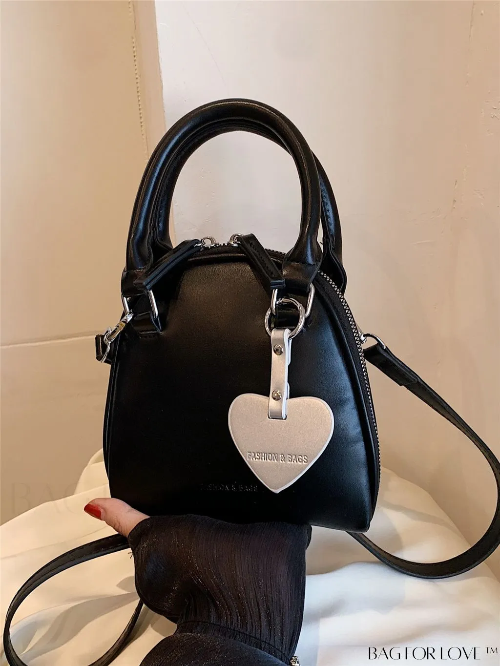 BagForLove - Stylish Seashell Tote Bag: Mini and Versatile with Dual Handles