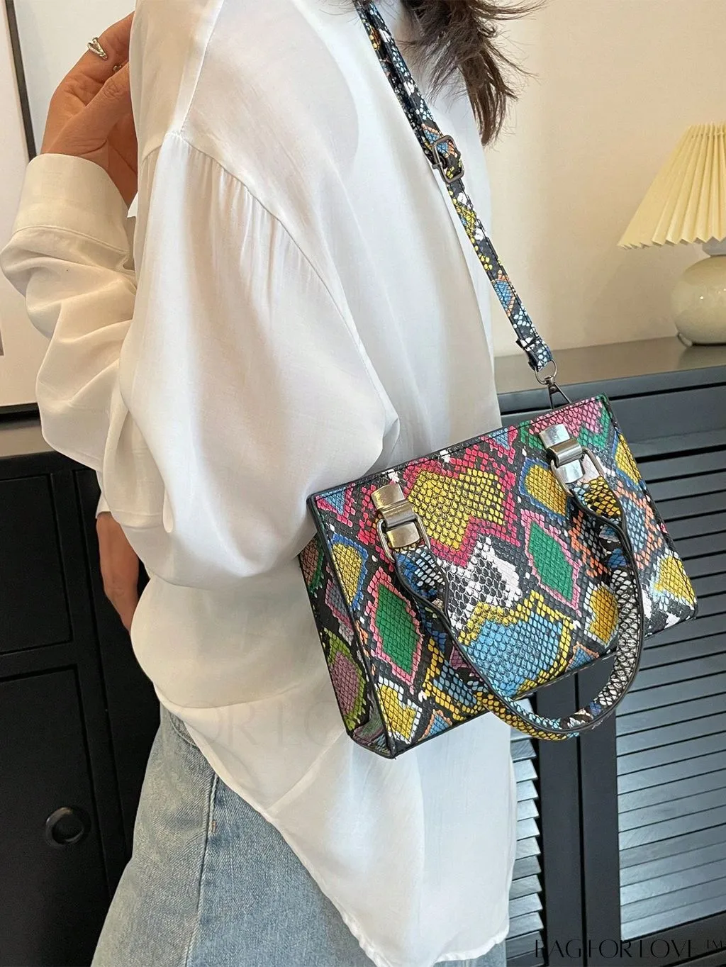 BagForLove - Stylish Snakeskin PU Mini Bag with Square Design