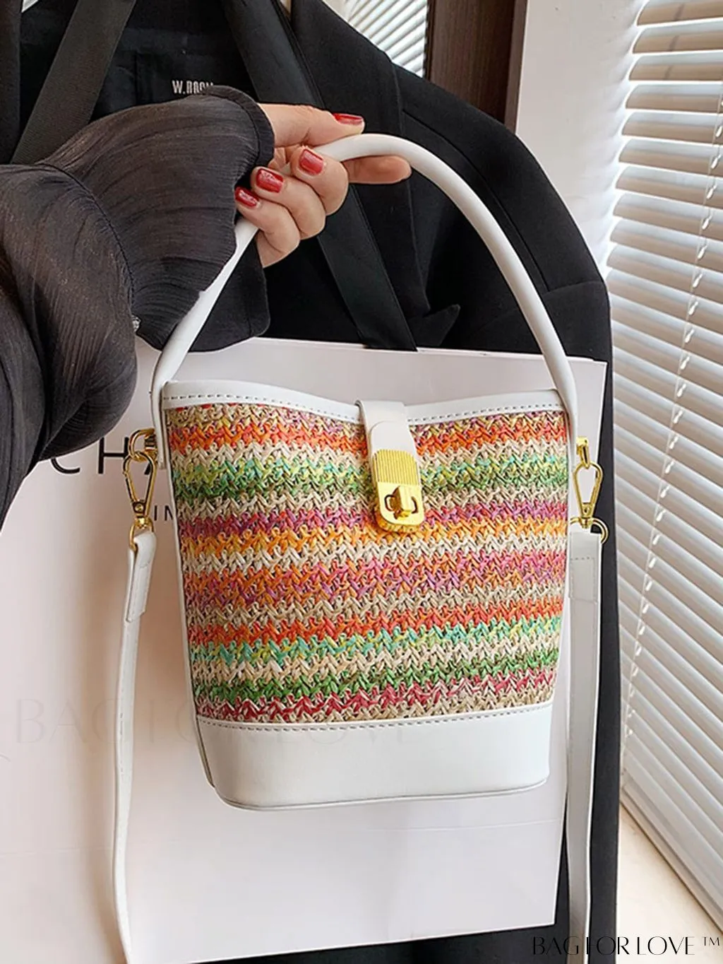 BagForLove - Stylish Summer Woven Straw Bucket Bag - Color Block Design, Perfect for Holidays