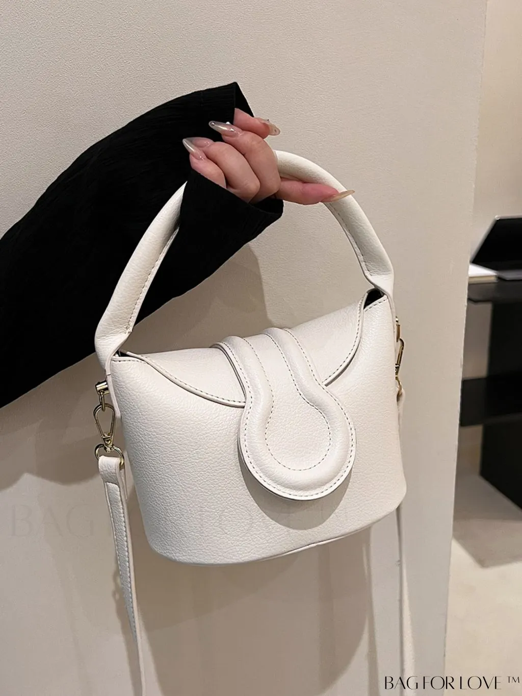 BagForLove - Stylish Top Handle Bag: Adjustable Strap, Fashionable Flap
