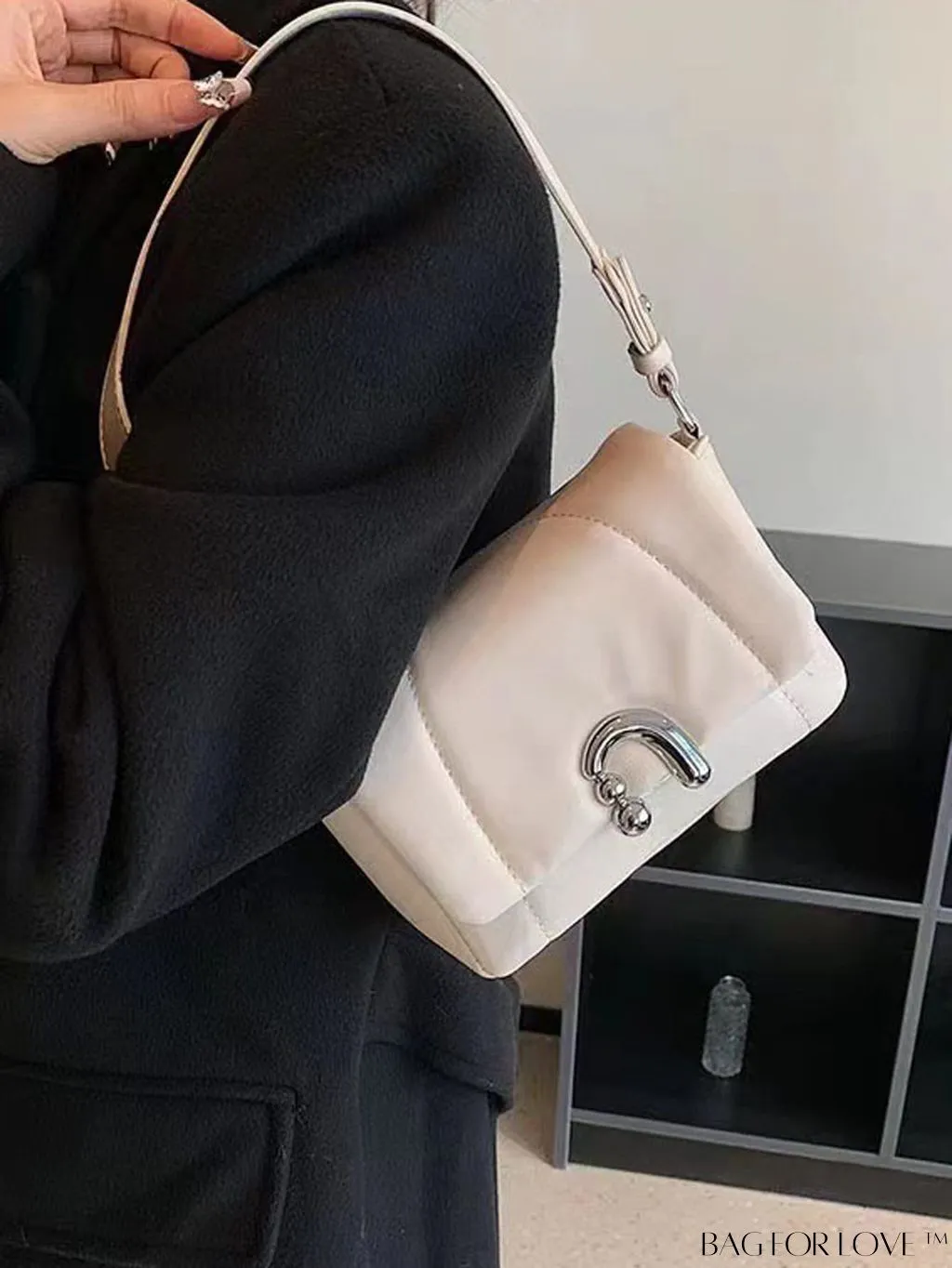 BagForLove - Versatile and Stylish Handbag for Commuting, Shoulder, and Crossbody Use