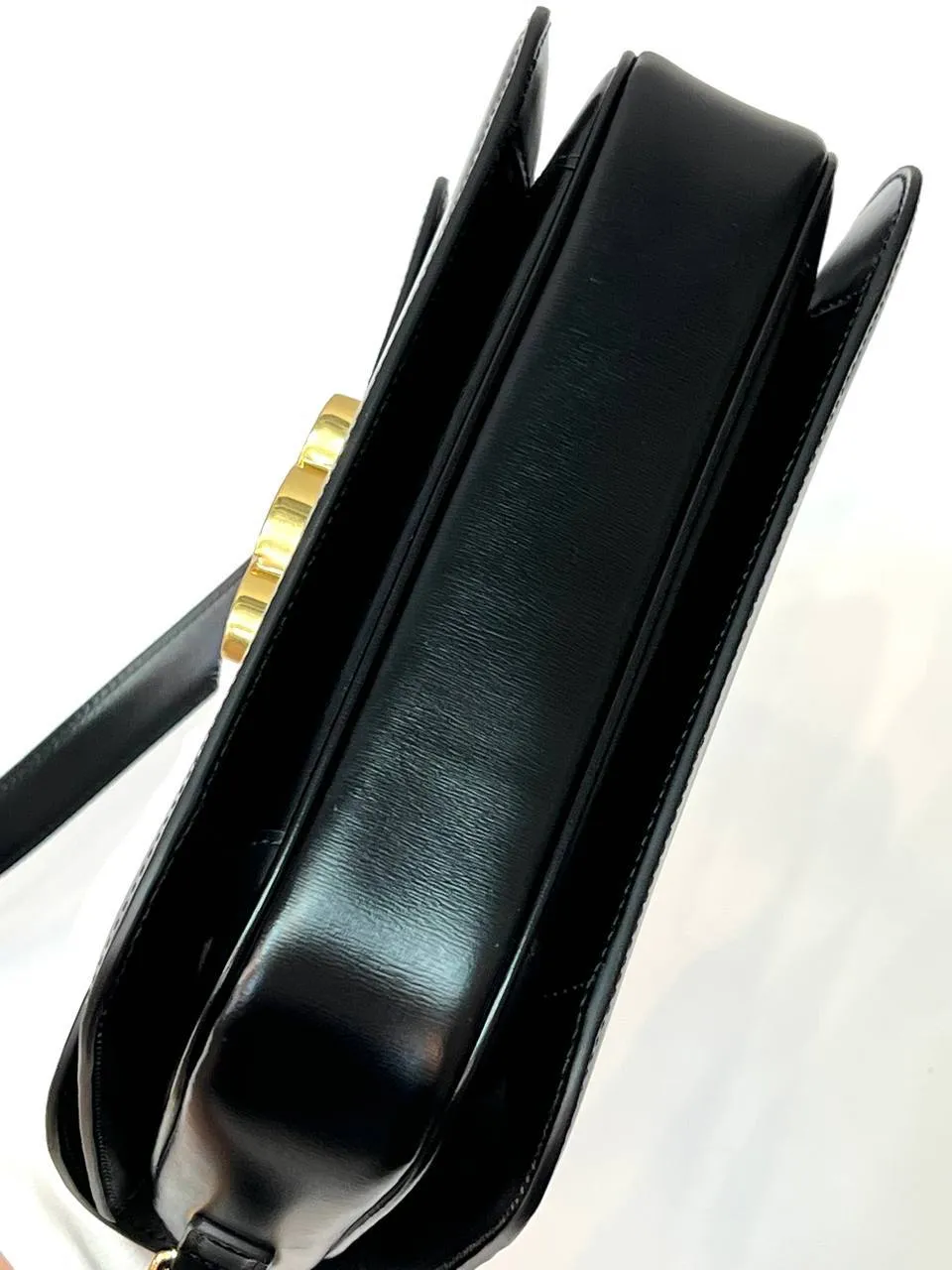 CELINE CLASSIQUE TRIOMPHE BAG IN SHINY CALFSKIN BLACK