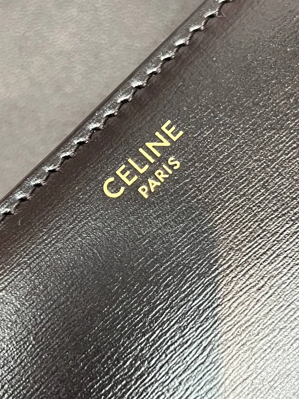 CELINE CLASSIQUE TRIOMPHE BAG IN SHINY CALFSKIN BLACK