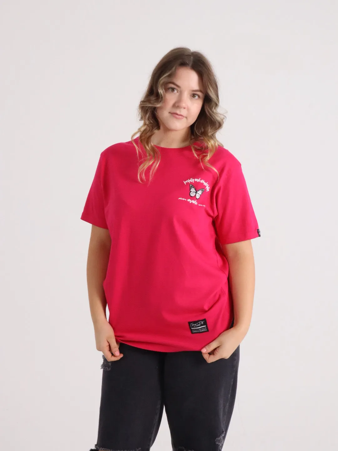 FEARFULLY   WONDERFULLY MADE TEE DARK PINK