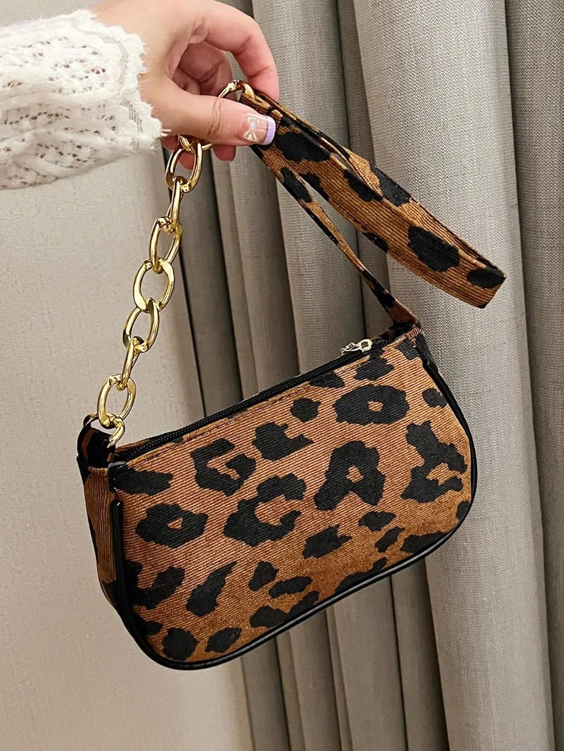 Floerns Women's Cheetah Print Shoulder Handbag Leopard Print 90s Zipper Punky Purse