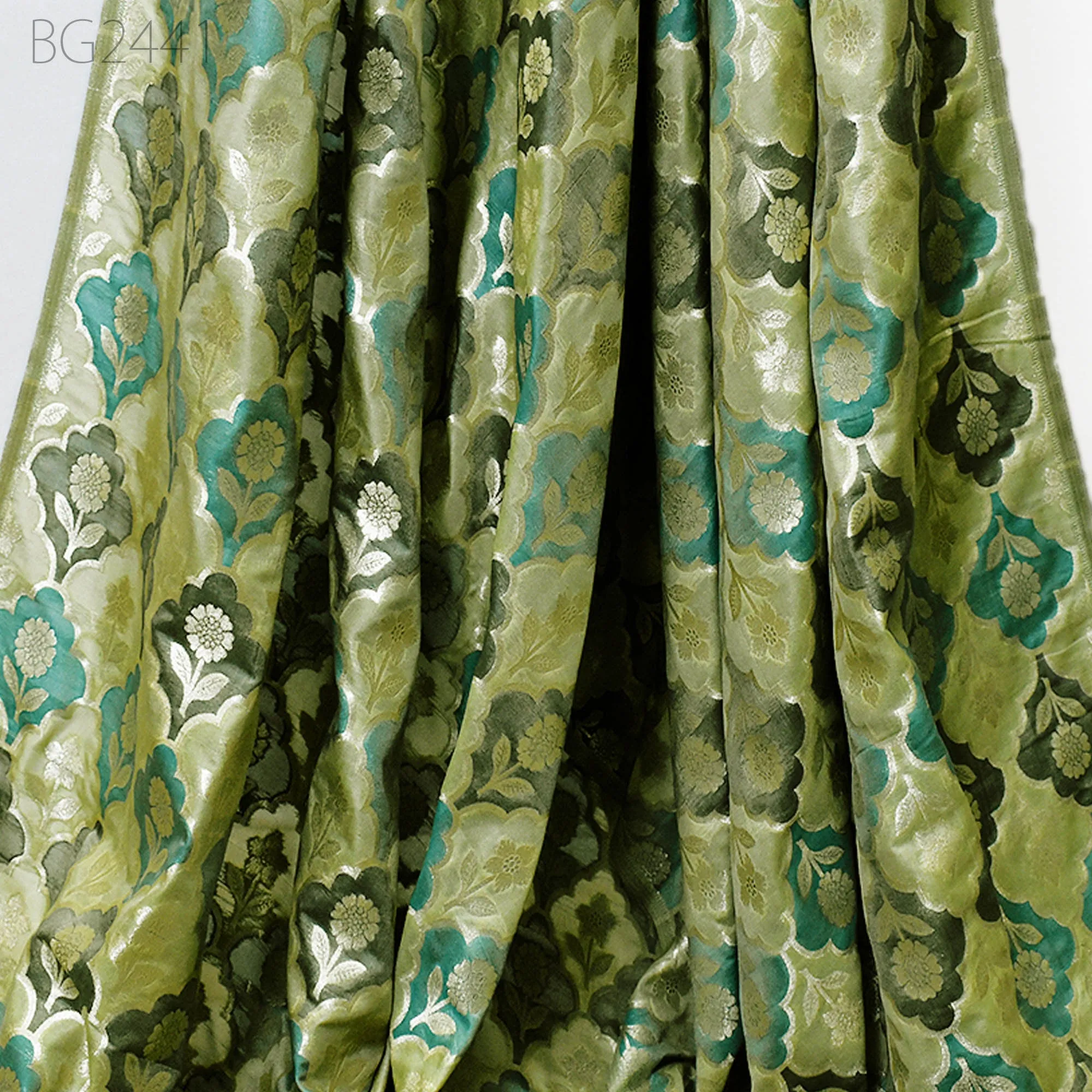 Green Brocade Fabric by the Yard Wedding Dress Jackets Indian Blended Banarasi Dress Material Sewing Cushion Cover Home Décor Crafting