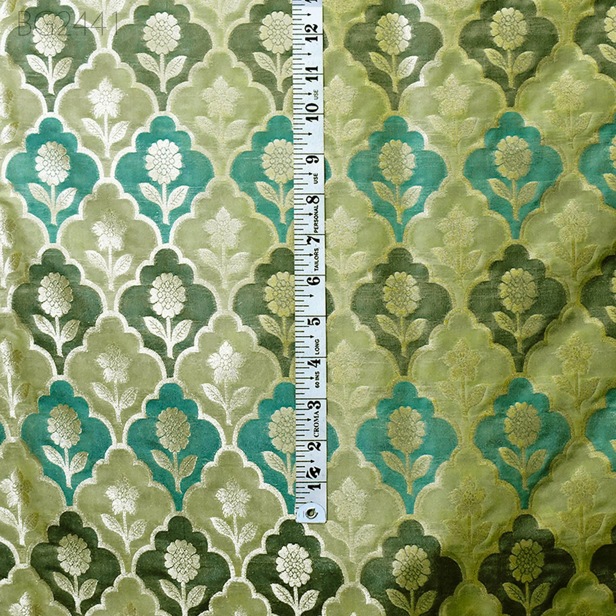 Green Brocade Fabric by the Yard Wedding Dress Jackets Indian Blended Banarasi Dress Material Sewing Cushion Cover Home Décor Crafting