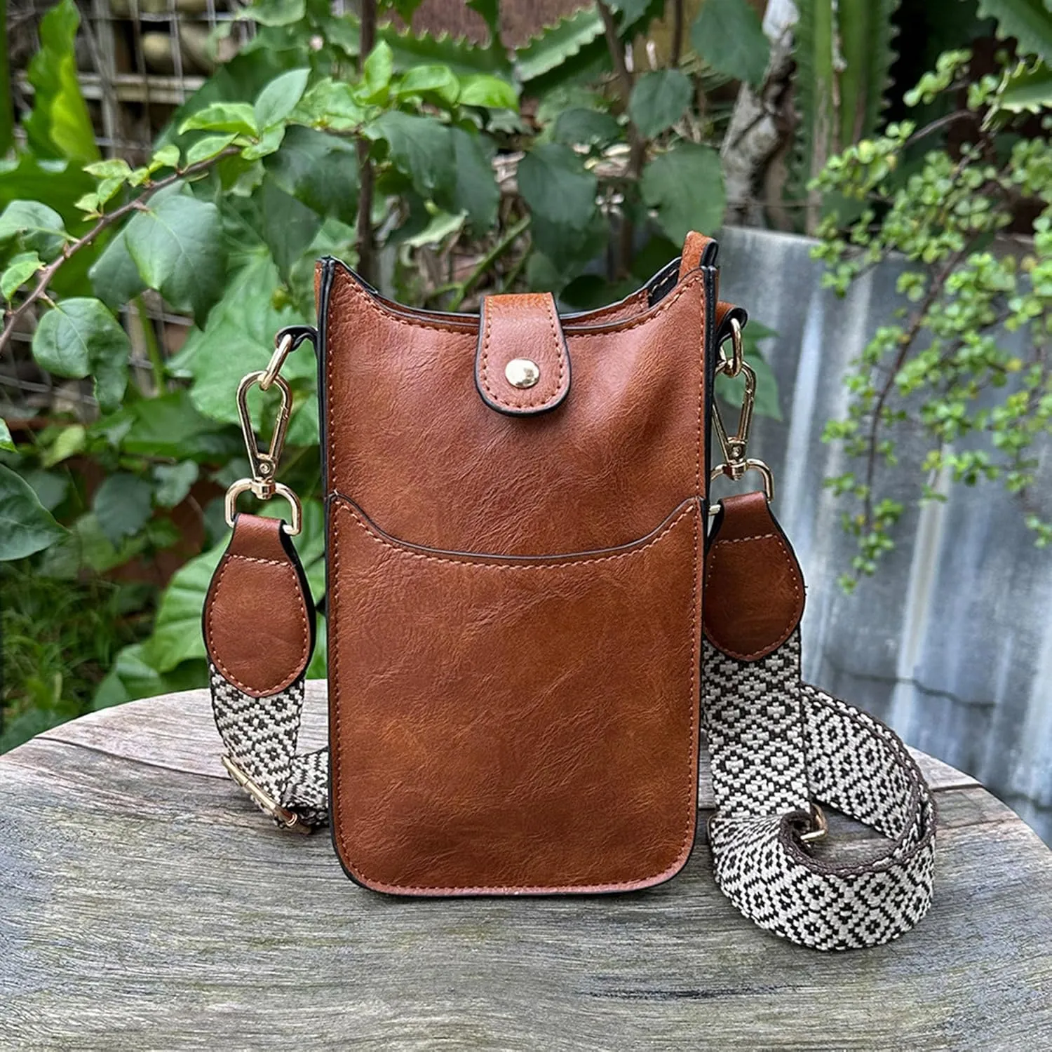 HAIBOLAN Small Crossbody Bags for Women Cell Phone Purse Holder Wallet with Adjustable Guitar Strap