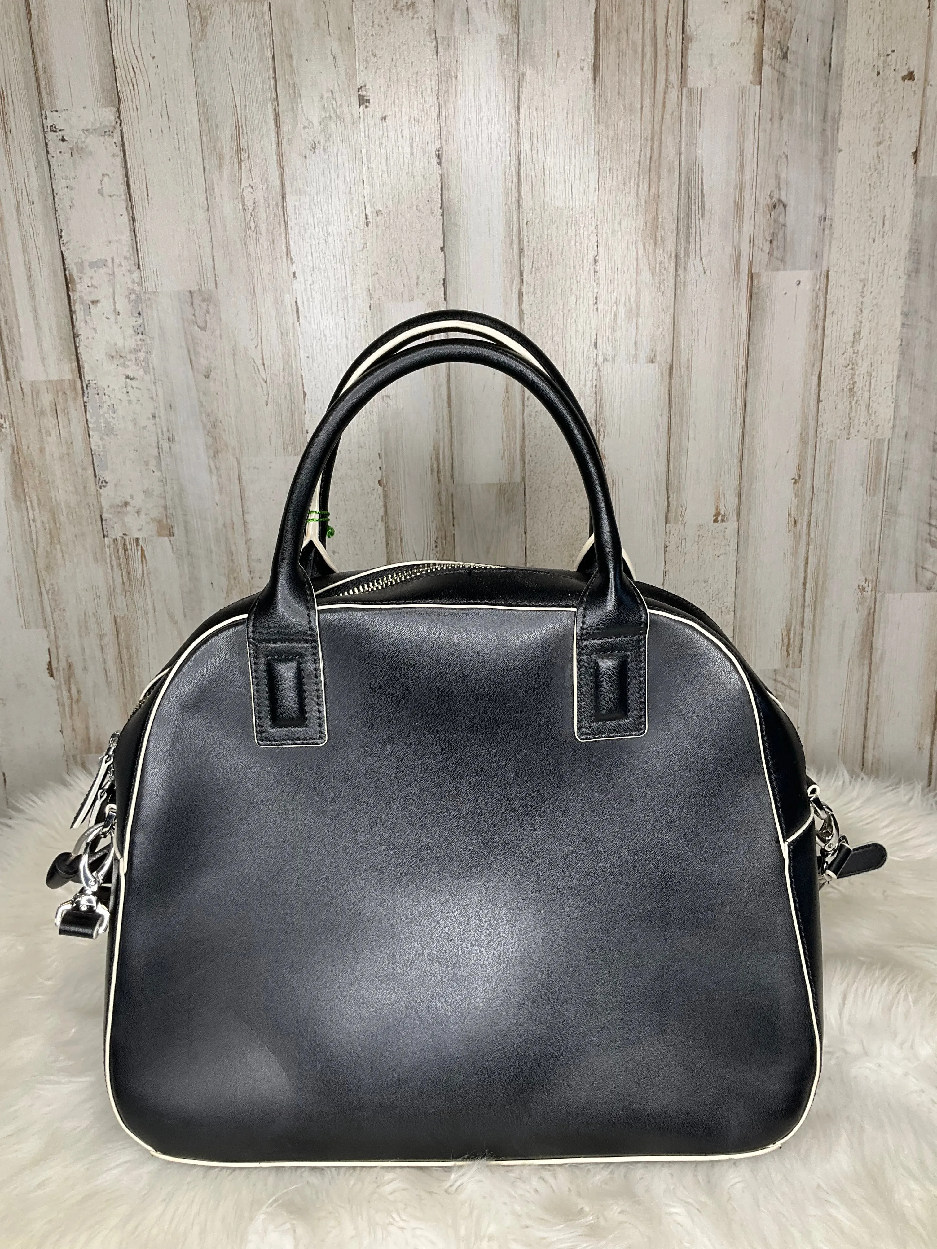 Handbag By Vera Bradley  Size: Medium