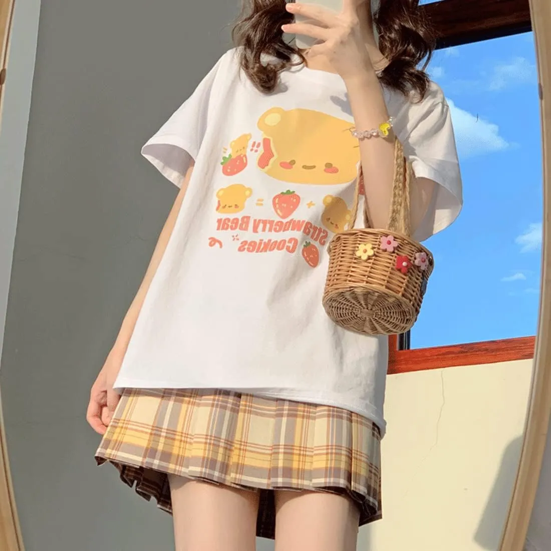 Kawaii Fashion Harajuku Style Pastel Gothic Clothing Crewneck Soft Cartoon Print Bear Cookies T-Shirt