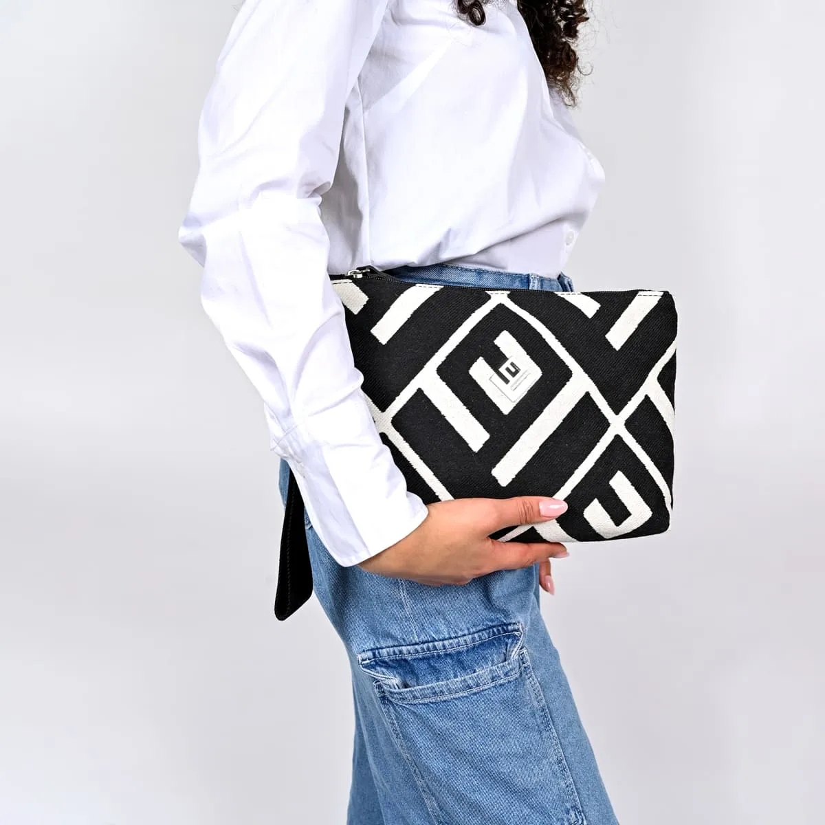 Lovely - NECESSAIRE Rinella