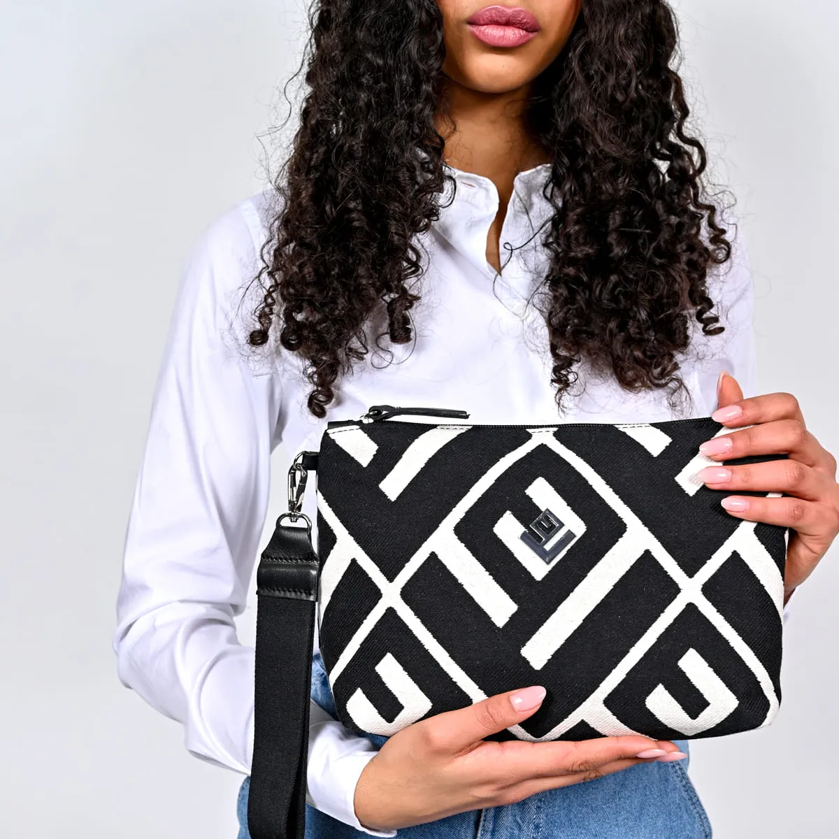 Lovely - NECESSAIRE Rinella
