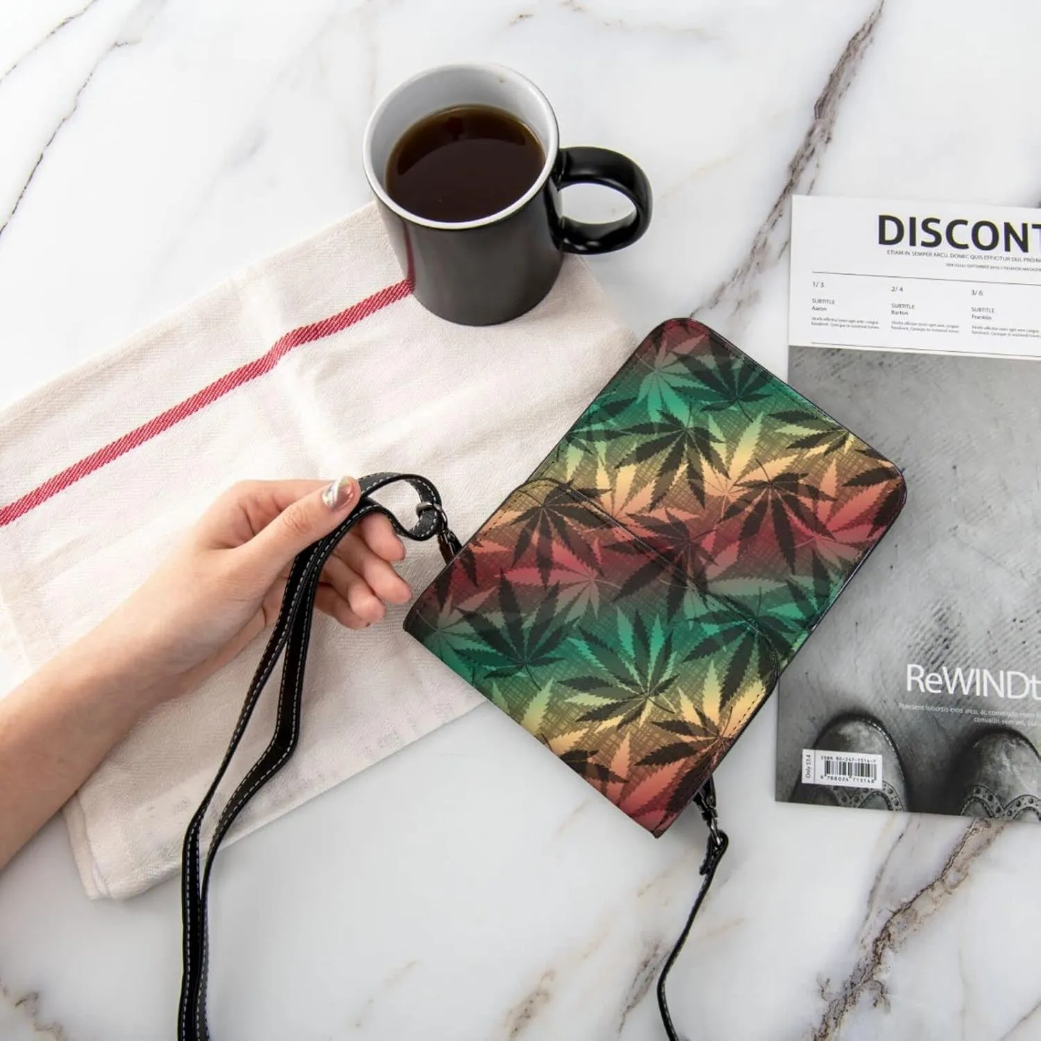 Marijuana Weed Leaf Leather Crossbody Cell Phone Purse Small Wallet Bags Adjustable Phone Bag for Women
