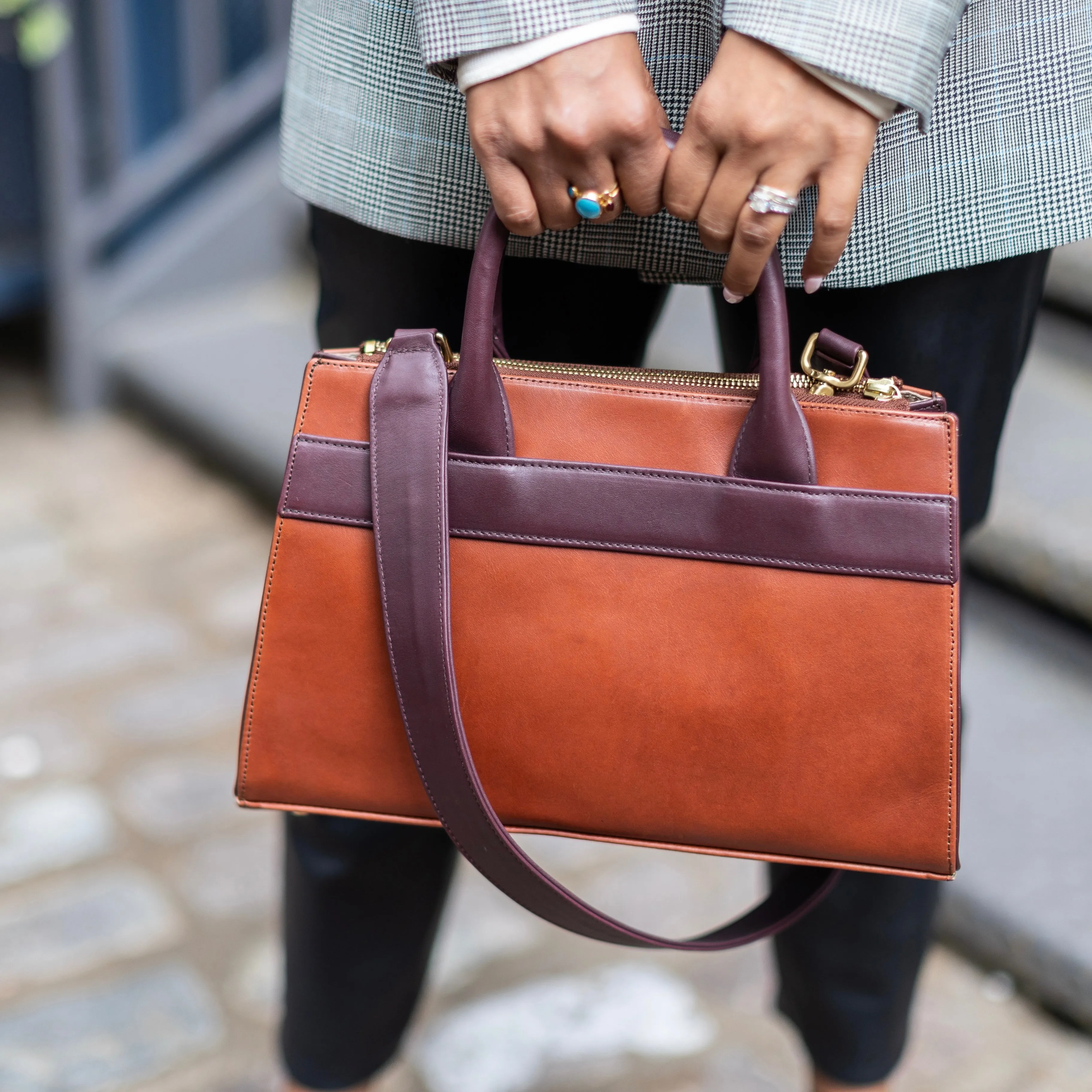 Multi-purpose Courante Carryall While supplies last