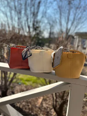 Scarf handle bags