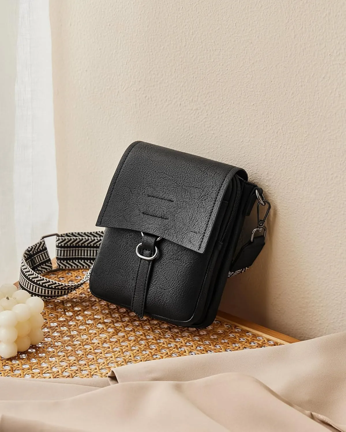 Small Crossbody Bags for women,Soft Leather Cell Phone Purse Lightweight,Little Crossbody Purses Women Trendy with Card slots